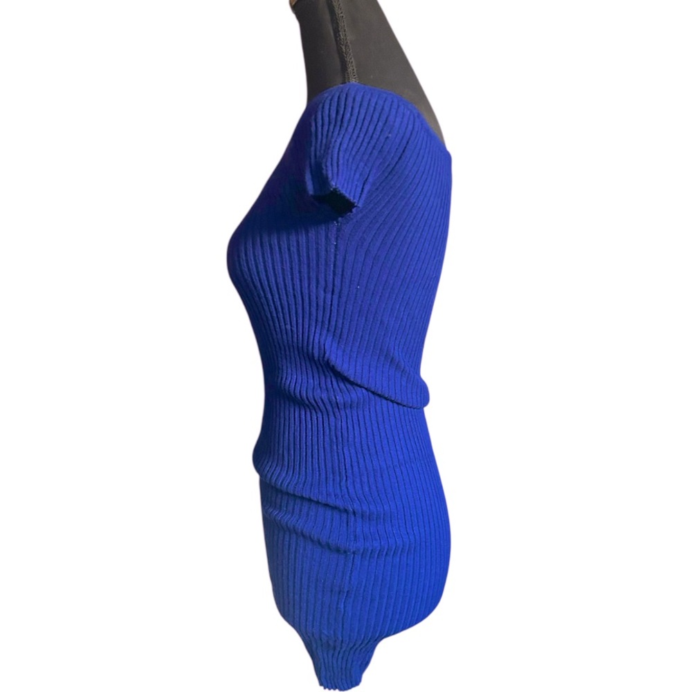 5/25$ ✨ Off-the-Shoulder Blue Ribbed Dress - Picture 4 of 8